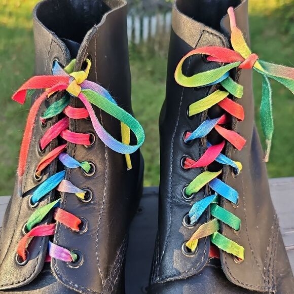 Dr. Martens Black Leather Boots – Size 41 (Rainbow Stitch & Laces) - Picture 4 of 11